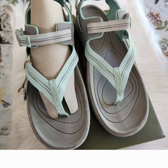 Keen size 8 - Picture 2 of 5